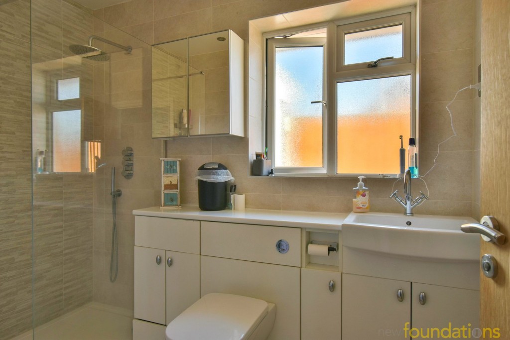 Images for Wrestwood Road, Bexhill-on-Sea, East Sussex EAID:3719479022 BID:13173601