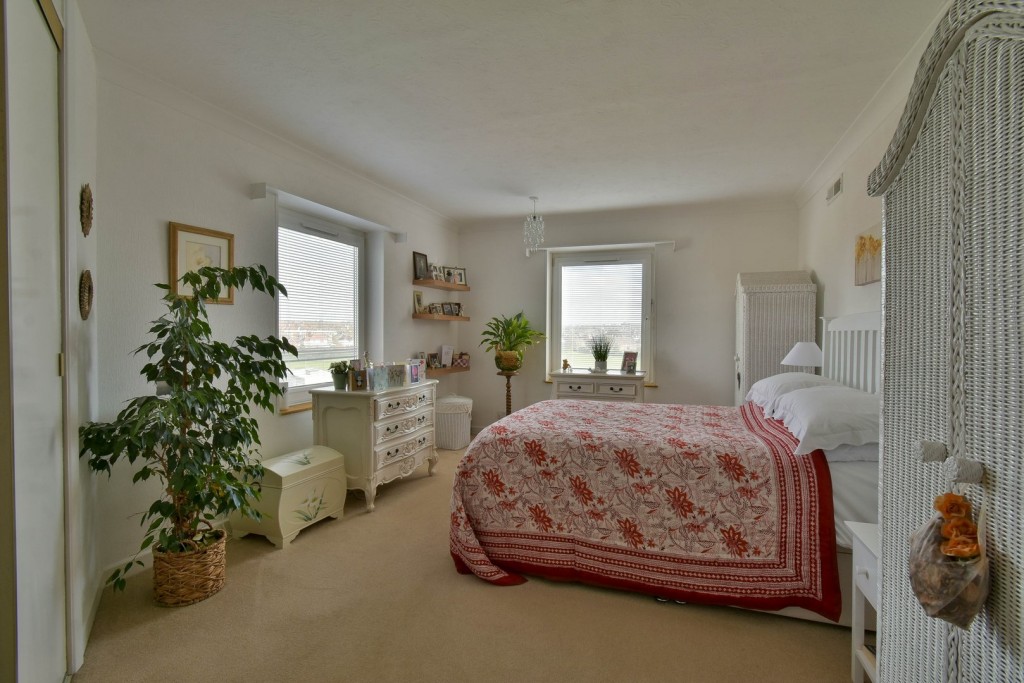 Images for West Parade, Bexhill-on-Sea, East Sussex EAID:3719479022 BID:13173601