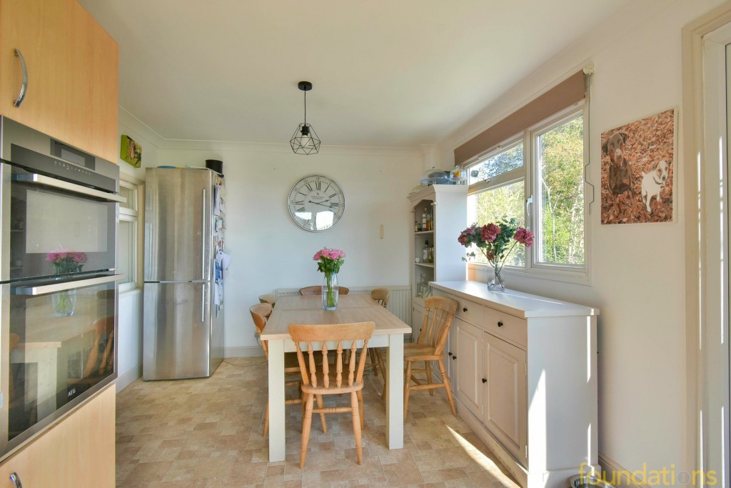 Images for Sandhurst Lane, Bexhill-on-Sea, East Sussex EAID:3719479022 BID:13173601