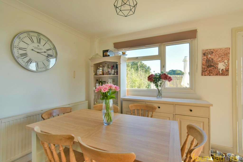 Images for Sandhurst Lane, Bexhill-on-Sea, East Sussex EAID:3719479022 BID:13173601