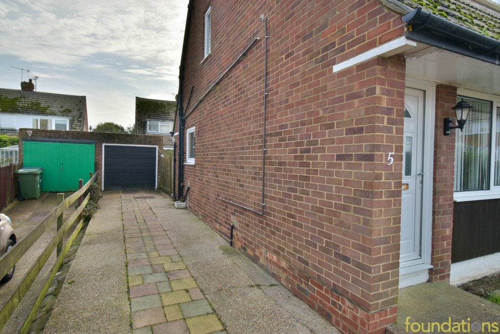 Images for Lesley Close, Bexhill-on-Sea, East Sussex EAID:3719479022 BID:13173601