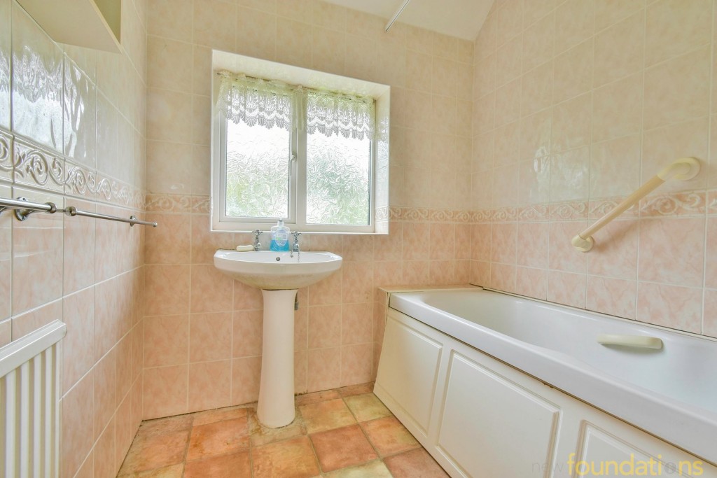 Images for New Park Avenue, Bexhill-on-Sea, East Sussex EAID:3719479022 BID:13173601