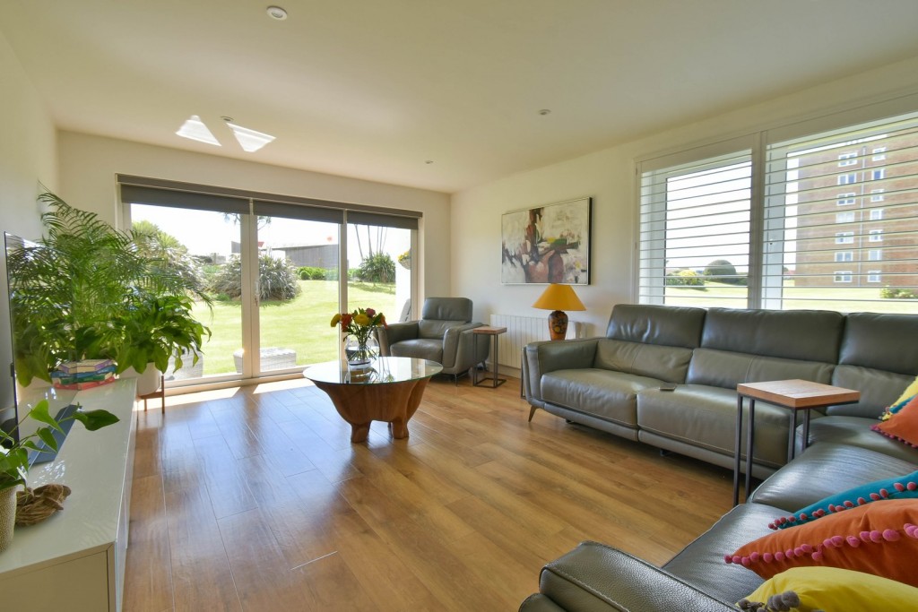 Images for West Parade, Bexhill-on-Sea, East Sussex EAID:3719479022 BID:13173601