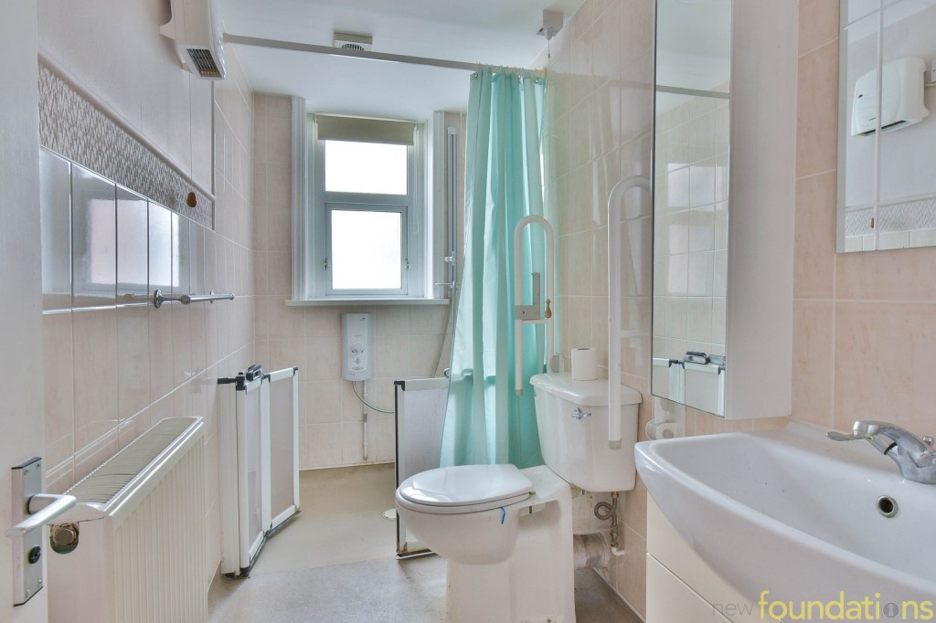 Images for Upper Sea Road, Bexhill-on-Sea, East Sussex EAID:3719479022 BID:13173601