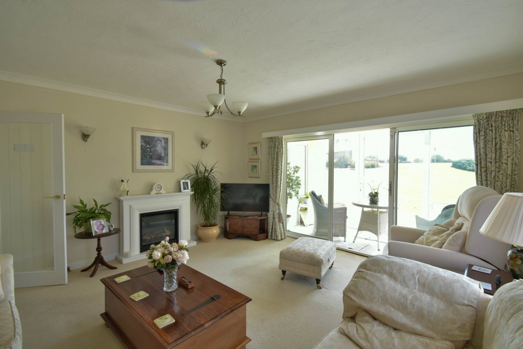 Images for West Parade, Bexhill-on-Sea, East Sussex EAID:3719479022 BID:13173601