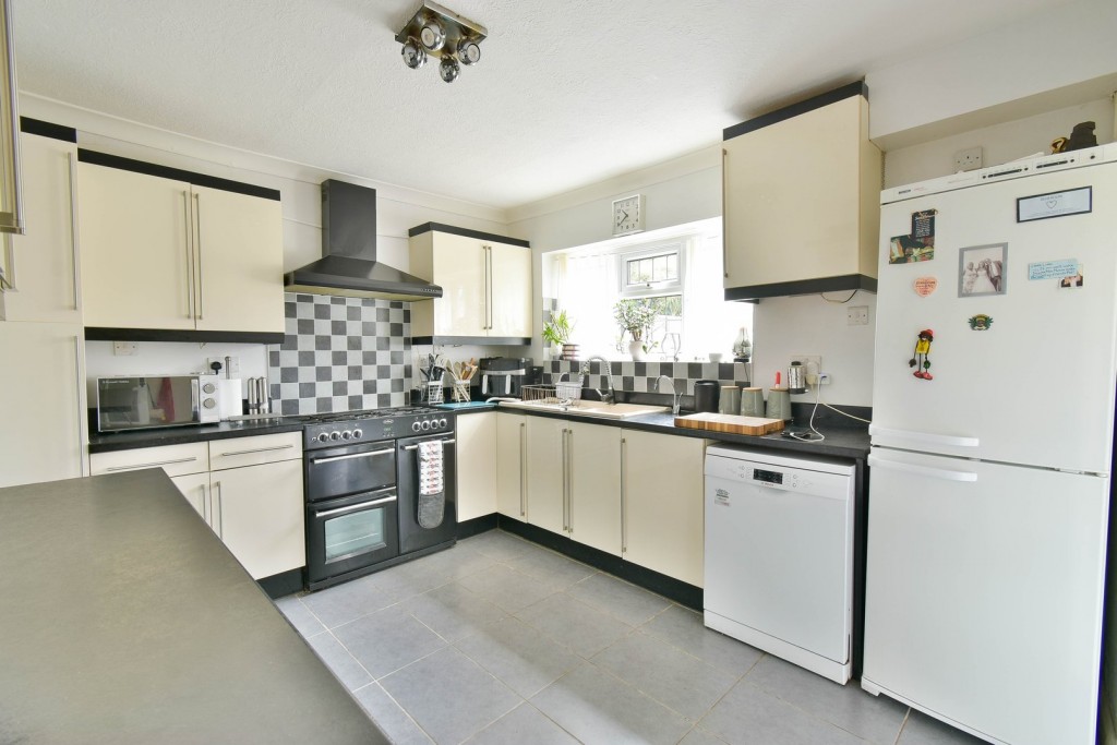 Images for Little Twitten, Bexhill-on-Sea, East Sussex EAID:3719479022 BID:13173601