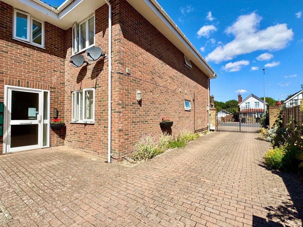 Images for Barnhorn Road, Bexhill-on-Sea, East Sussex EAID:3719479022 BID:13173601