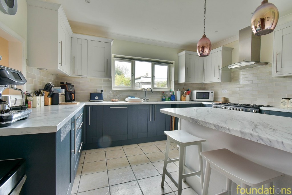 Images for Wrestwood Road, Bexhill-on-Sea, East Sussex EAID:3719479022 BID:13173601